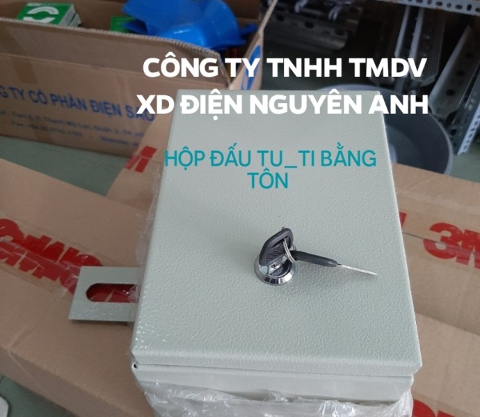 HỘP ĐẤU TU-TI