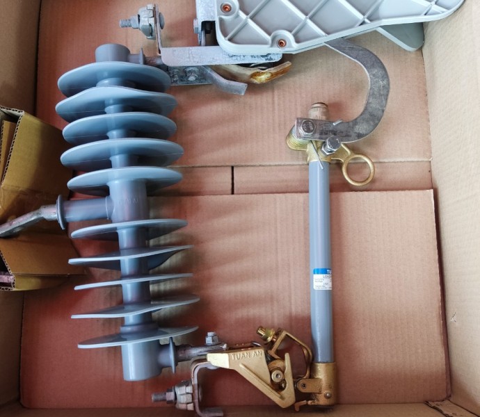LBFCO 27KV 100A POLYMER