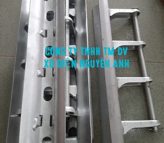 RACK 2 SỨ 3 KHOẢNG